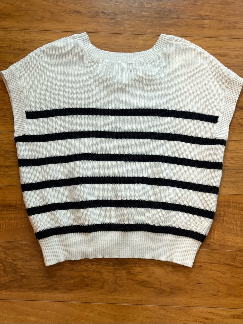 Moon & Madison black & White Striped Knit Sweater Top Medium - Picture 3 of 5